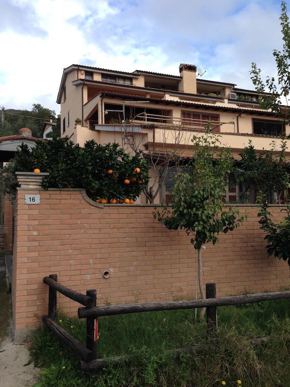 Appartamento Sabatinus Trevignano Romano Ruang foto
